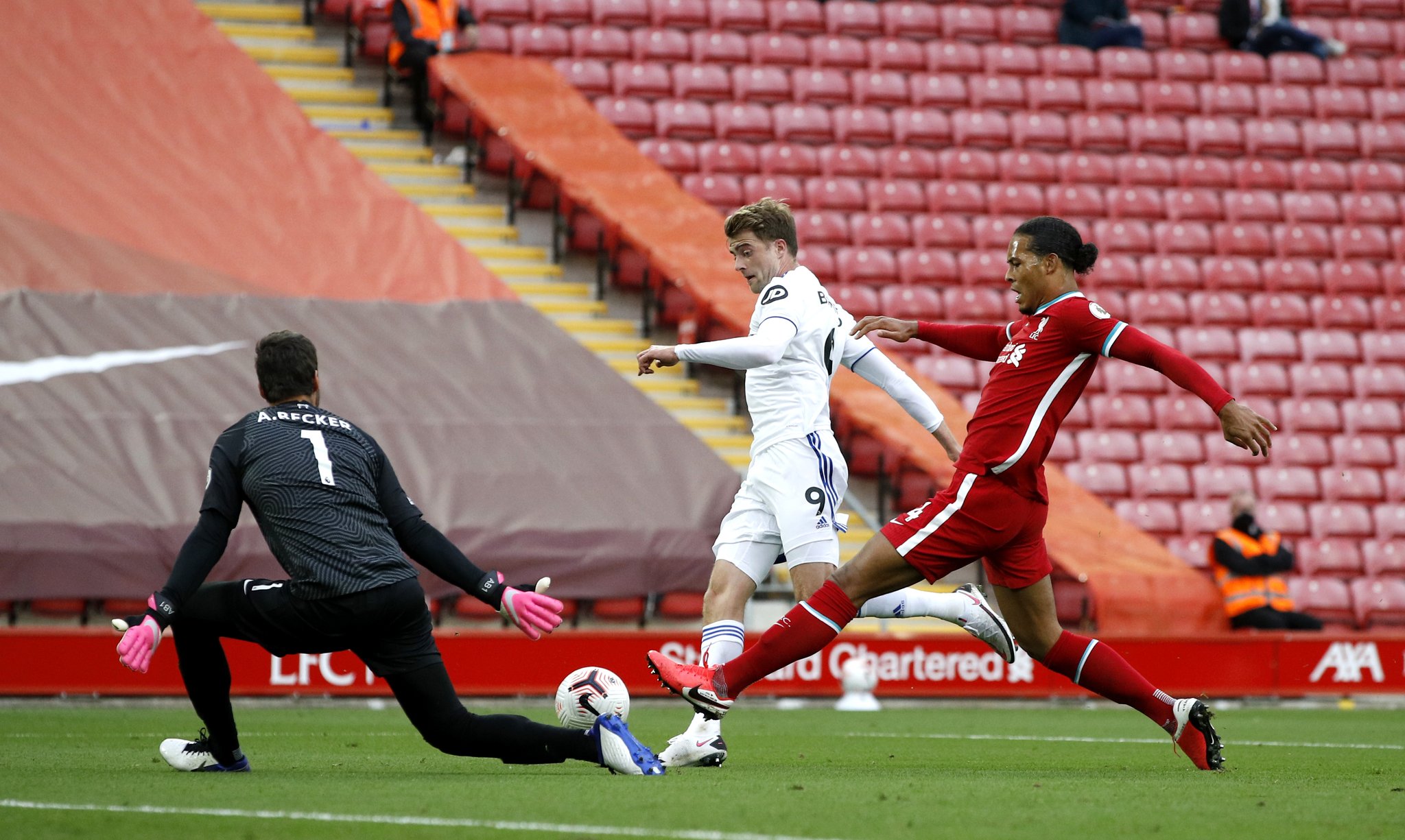 线一直是被 线一直是被